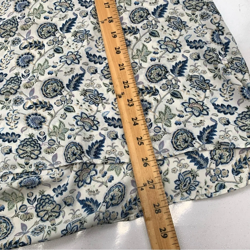 Rose & Olive Blouse 1X Button Front Blue Floral Smocking Flowy Light Office Work - Picture 11 of 11